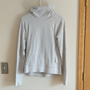 Lululemon pullover sweatshirt size 6